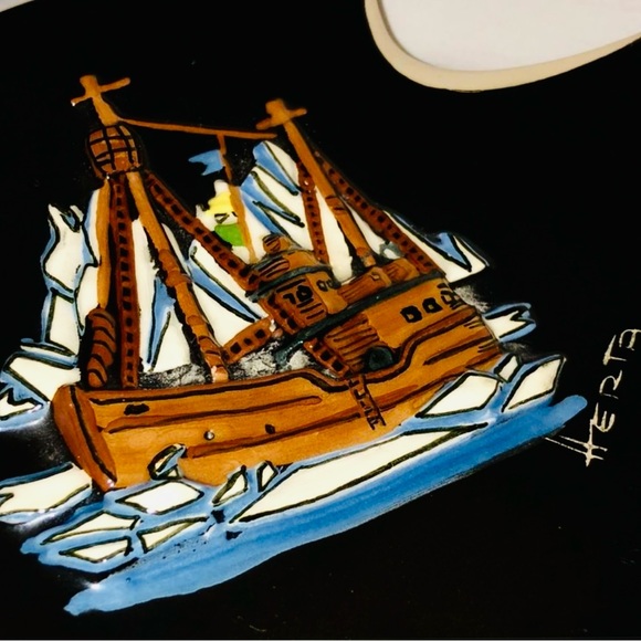 Vintage Herta Gerz BC Ceramics Pottery Shield Dish Vancouver RCMP Arctic Ship - Picture 8 of 9